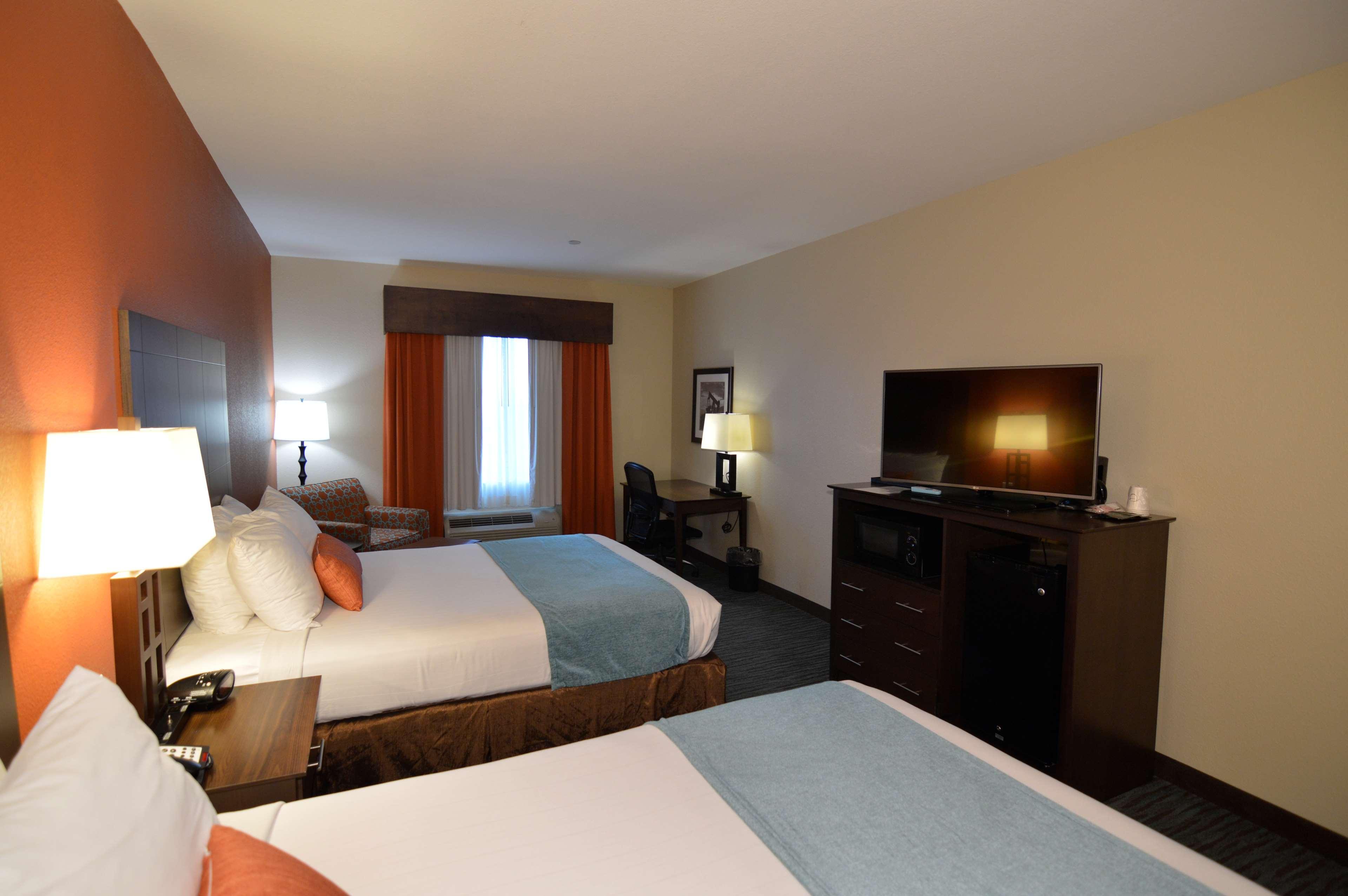 Best Western Plus Longhorn Inn & Suites Luling Экстерьер фото