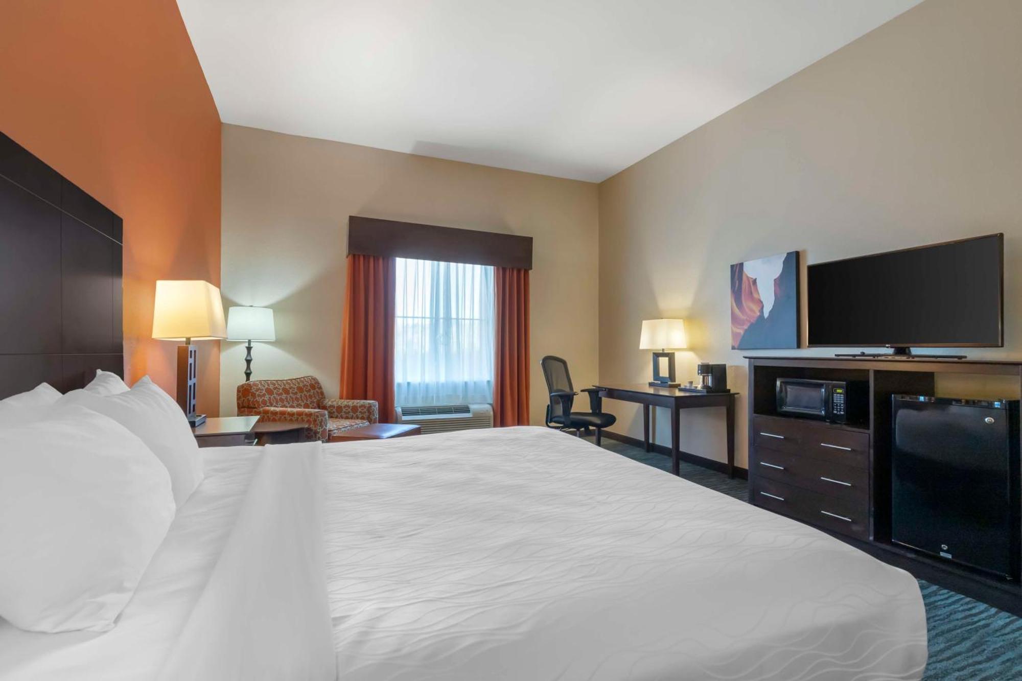 Best Western Plus Longhorn Inn & Suites Luling Экстерьер фото