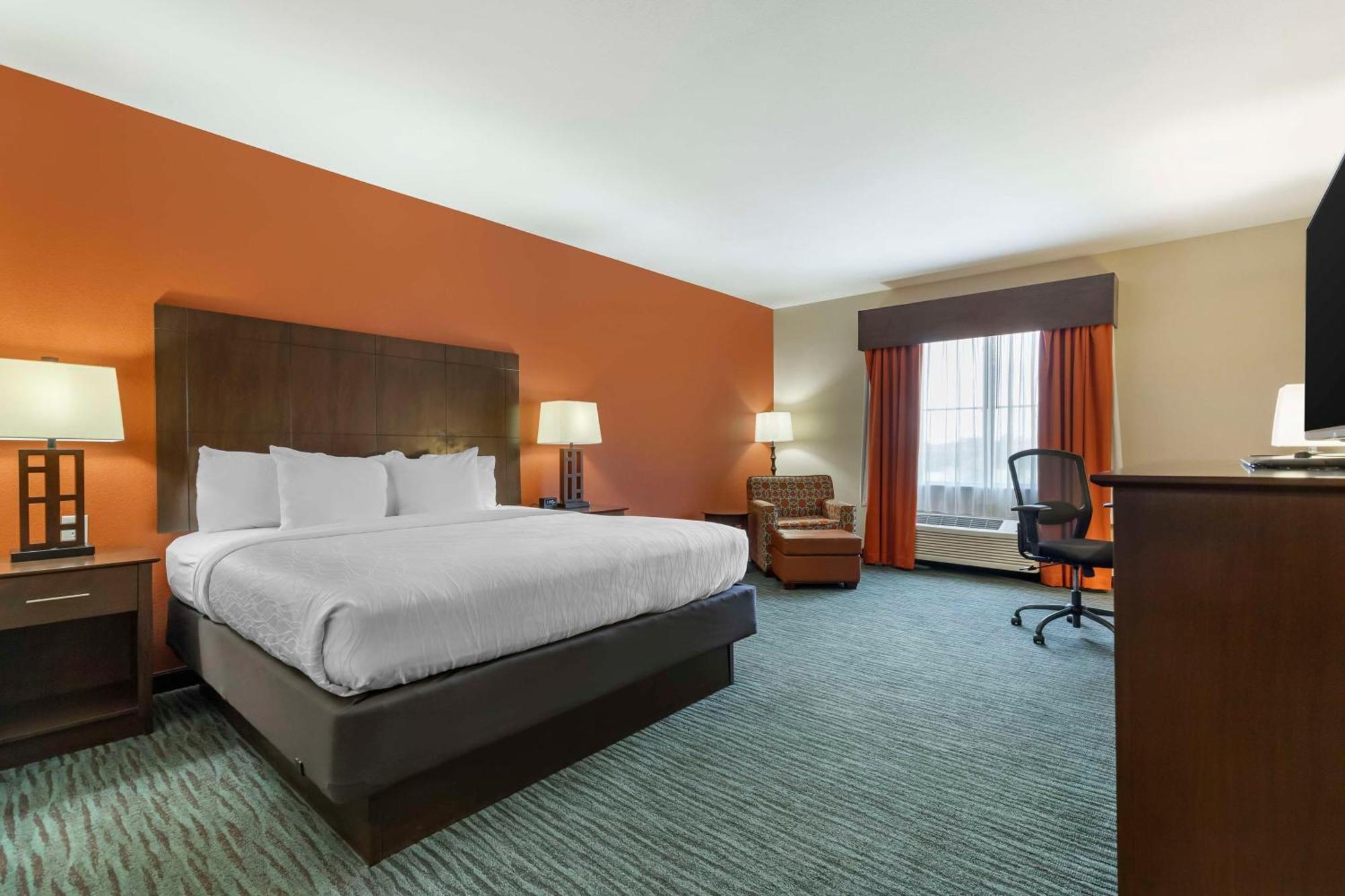 Best Western Plus Longhorn Inn & Suites Luling Экстерьер фото