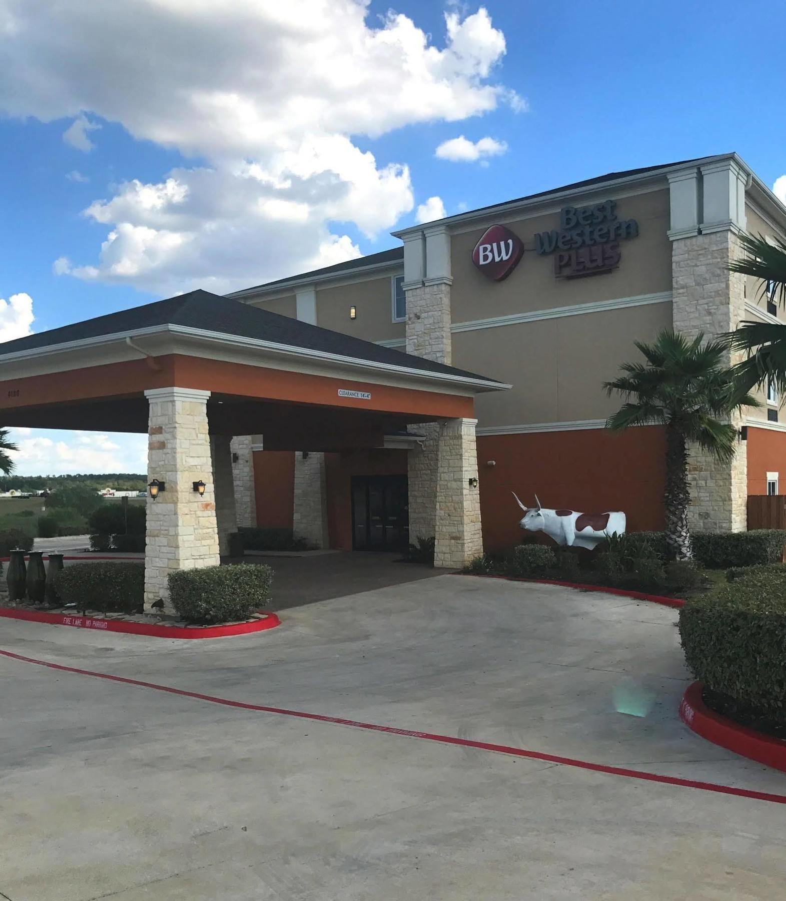 Best Western Plus Longhorn Inn & Suites Luling Экстерьер фото